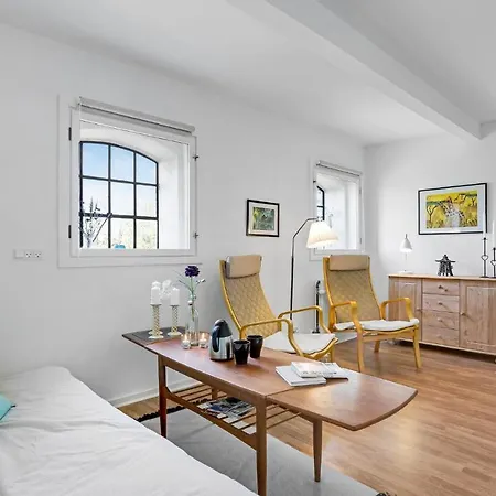 2 Bedroom Beautiful In Apartment